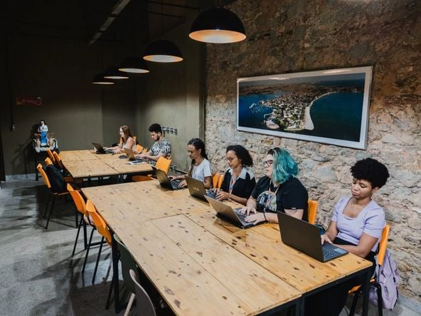 Imagem - Estabelecimento promove espaço de coworking gratuito na Ribeira