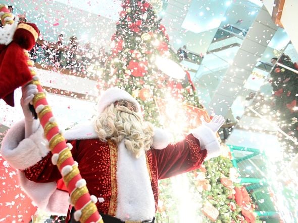 Imagem - Pais e crianças têm clima antecipado de festa com a chegada do Papai Noel em shopping