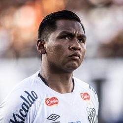 Imagem - Morelos, que pertence ao Santos, rompe silêncio e se pronuncia sobre acidente de trânsito