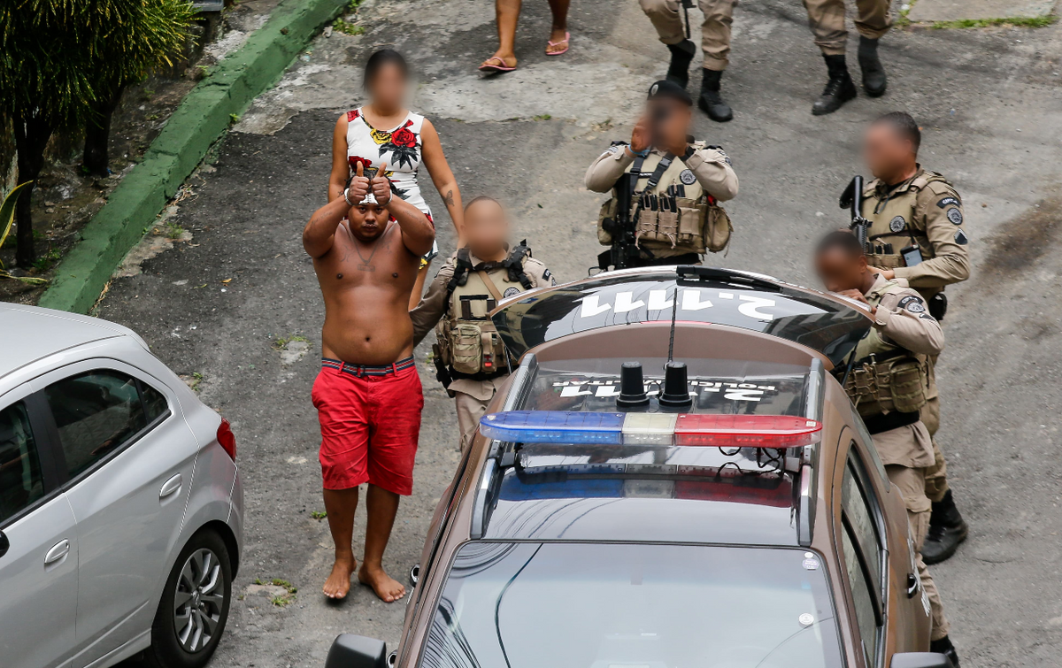 Arraia foi preso após fazer família refém