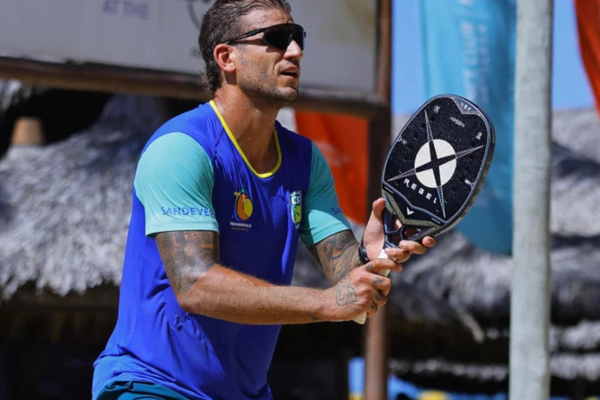 Ex-jogador do Vitória, Rafael Moura aproveita a aposentadoria jogando Beach Tennis