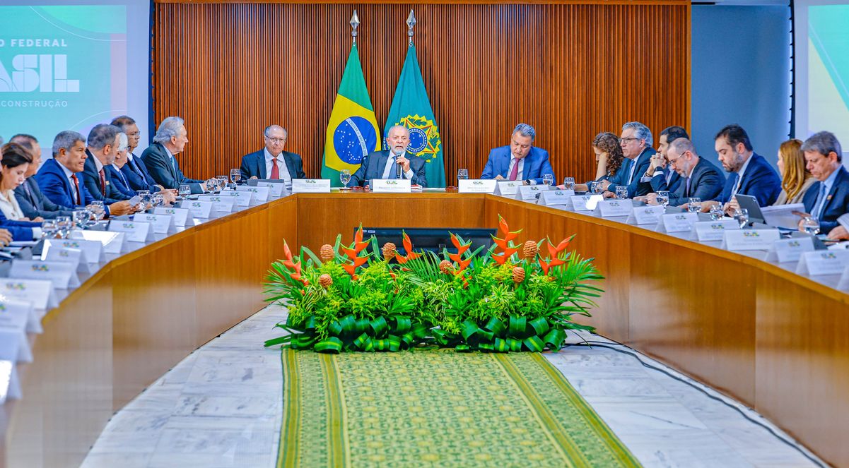 Lula faz reunião com governadores