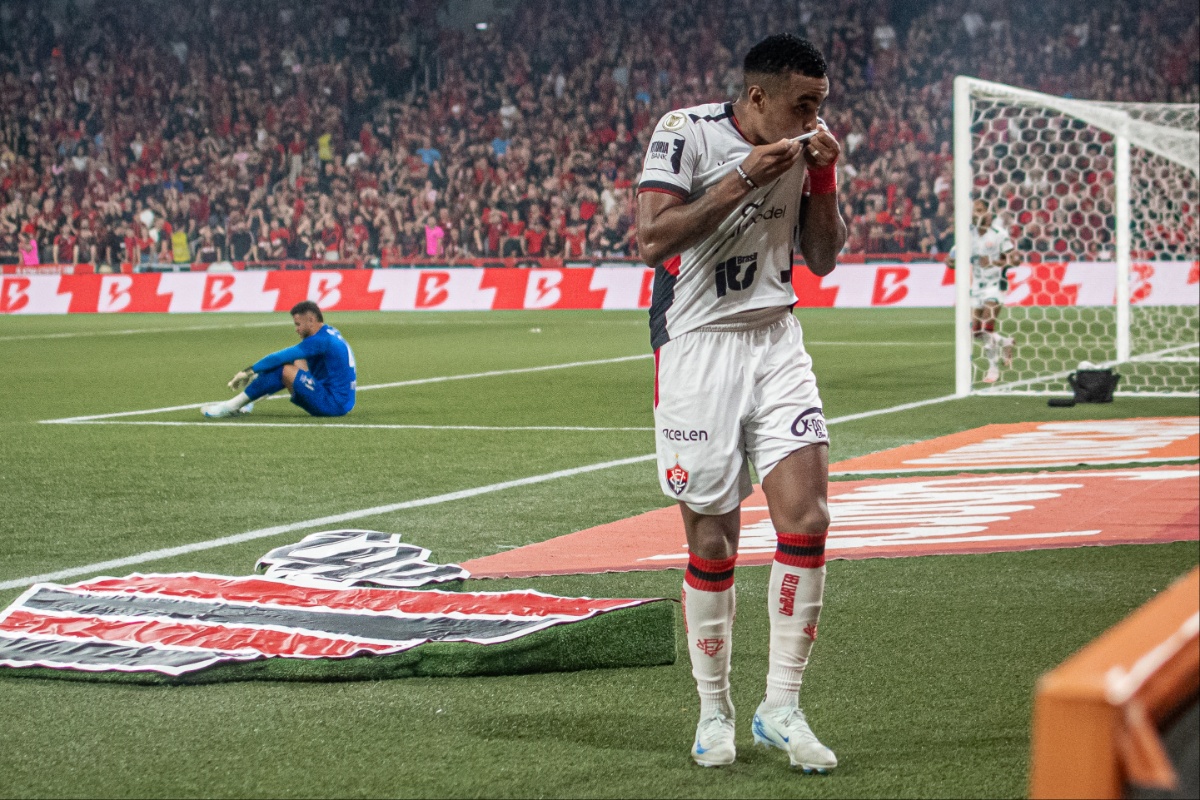 Alerrandro  por Victor Ferreira/E.C. Vitória