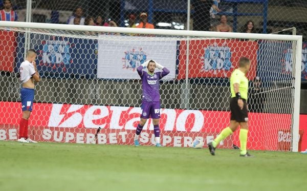 Marcos Felipe lamenta após falha que culminou no gol do São Paulo