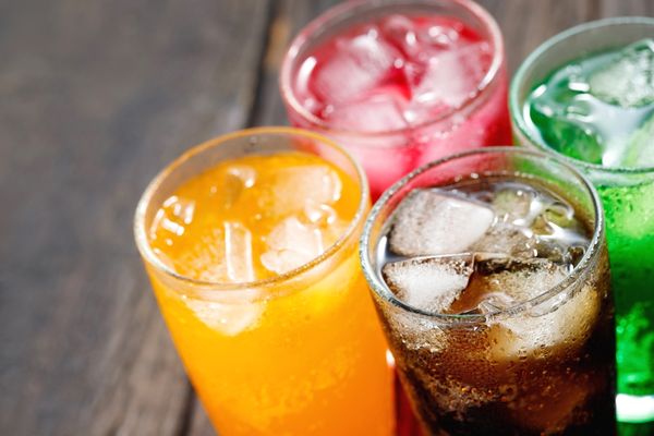  Consumo de bebidas doces por crianças e adolescentes  cresce 23% 