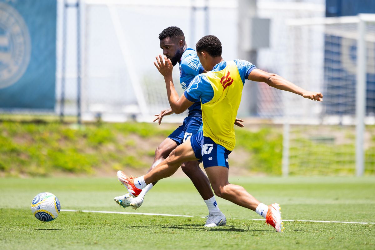 Cicinho treino Bahia 