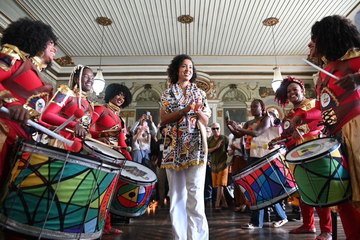 Posse de Lorena Pinheiro na FMB