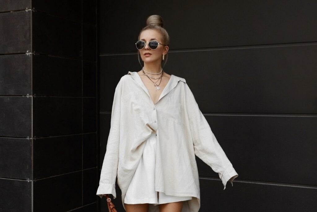 O linho é um dos tecidos mais famosos na moda sustentável (Imagem: Eugenia Lytvyn | Shutterstock) 