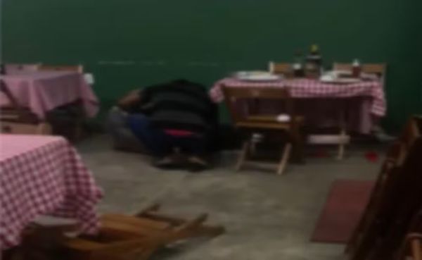 O ataque ocorreu dentro de uma pizzaria no centro de Itabela