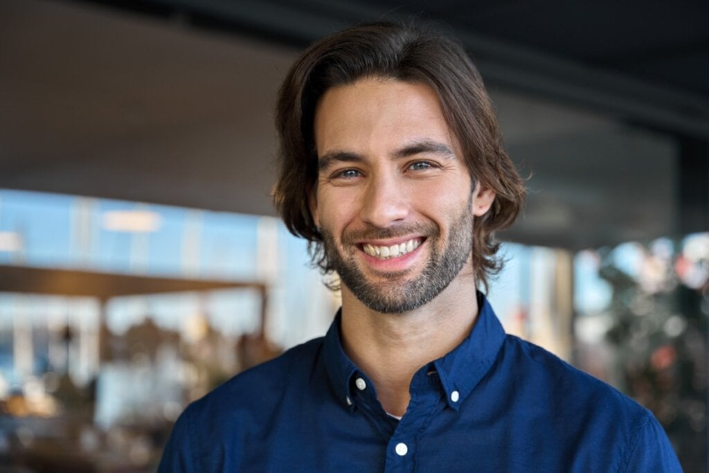 Apesar de ser mais comum após os 60 anos, o câncer de próstata também pode afetar homens mais jovens (Imagem: insta_photos | Shutterstock) por Imagem: insta_photos | Shutterstock