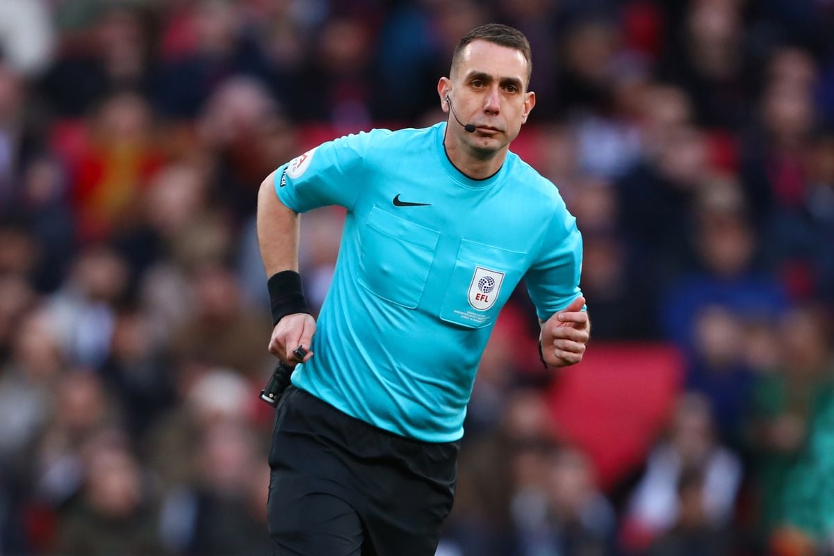 David Coote, árbitro da Premier League