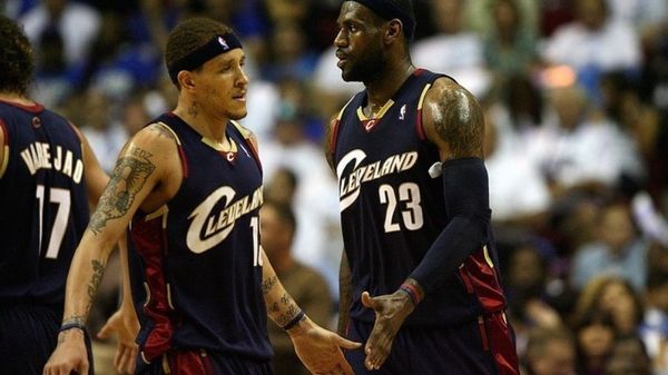 Delonte West e LeBron James pelo Cleveland