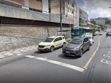 Imagem - Jovem é assaltada em ponto de ônibus próximo a Creche da Ufba