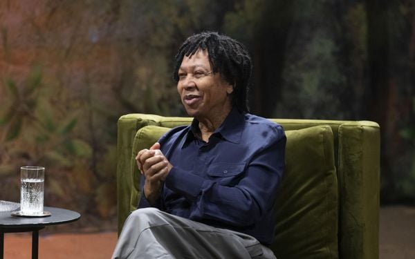 Som Brasil homenageia Djavan com entrevista exclusiva e performance de seus maiores sucessos