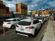 Imagem - Na véspera do feriado, ferry-boat tem espera de mais de quatro horas em Salvador