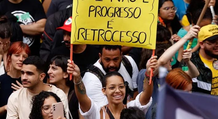 Imagem - Fim da escala 6x1: governo vai propor jornada 5x2 com limite de 40 horas semanais