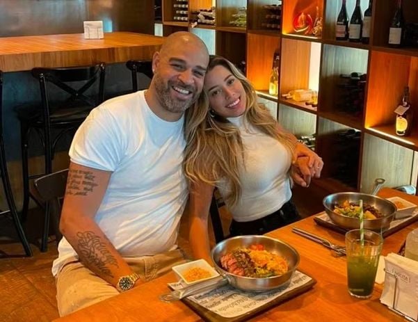 Adriano e Micaela viveram relacionamento conturbado e se separaram após 24 dias de casados