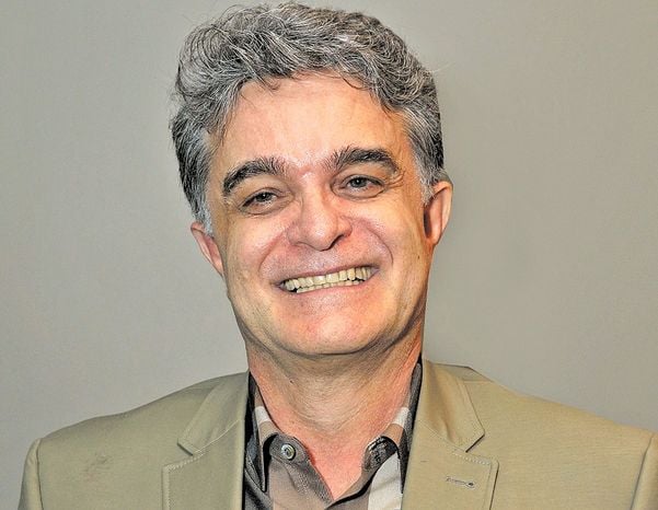 Dermatologista, pesquisador e também paciente, Marco Andrey Cipriani 