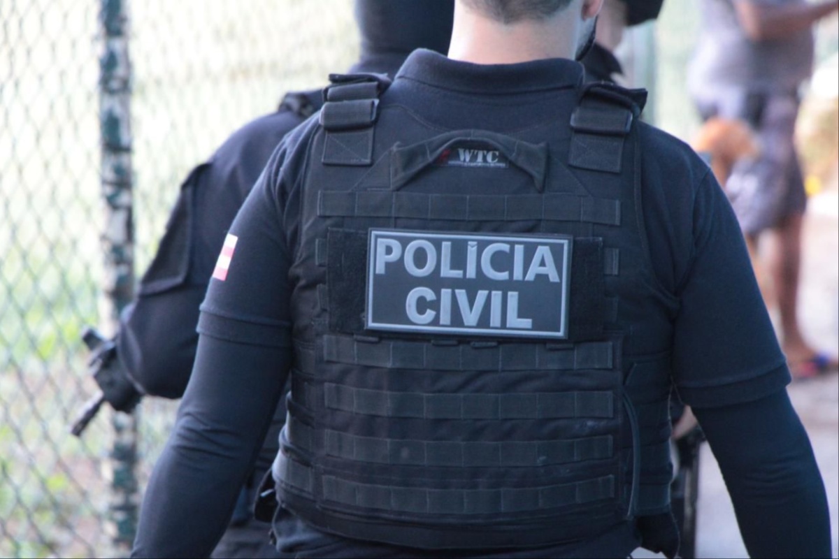Policial Civil por Divulgação