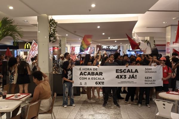 Protesto aconteceu dentro de shopping