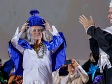 Imagem - Maria Bethânia recebe título de Doutora Honoris Causa da Federal do Ceará