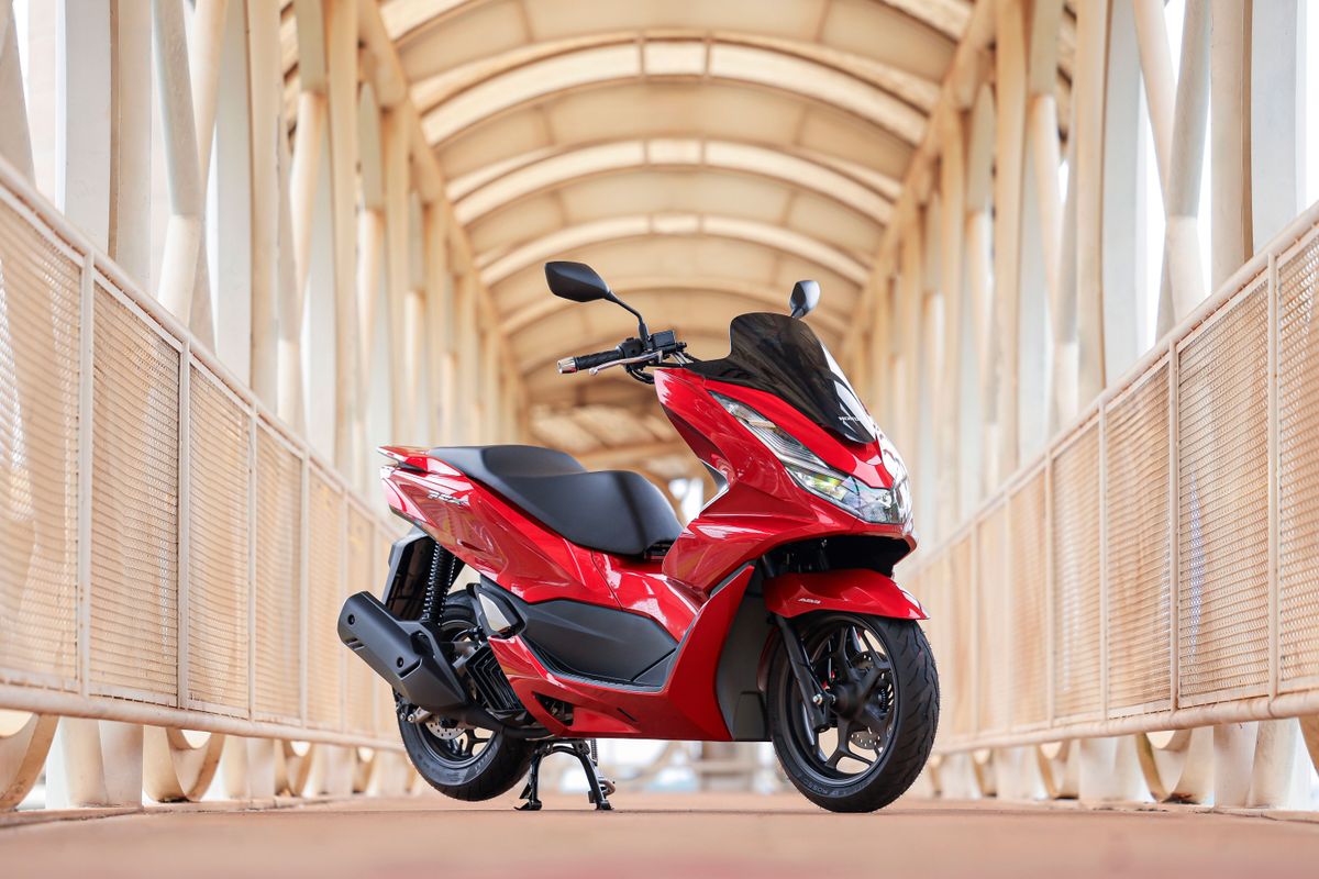  Apenas este ano, já foram emplacadas quase 50 mil unidades da Honda PCX no mercado brasileiro