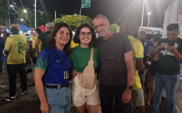 Wanda, Verena e Paulo foram convidados pelo goleiro Bento para ir à Fonte Nova