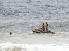 Imagem - Salvamar encerra segundo dia de buscas por adolescente que se afogou em Stella Maris