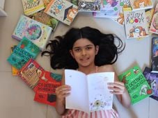 Imagem - Conheça Manuella, a menina de 9 anos que faz os próprios livros em meio a um país de não-leitores