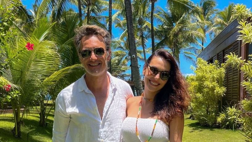 Imagem - Rodrigo Santoro curte praia paradisíaca na Bahia ao lado da esposa