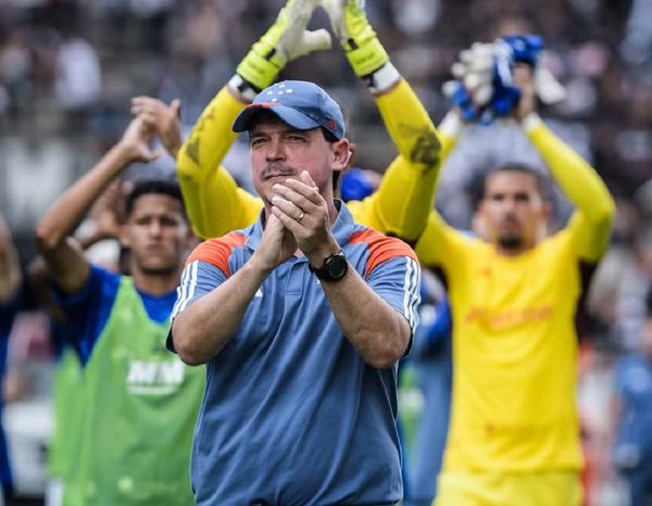 Fernando Diniz pode ganhar o segundo título internacional da Carreira  