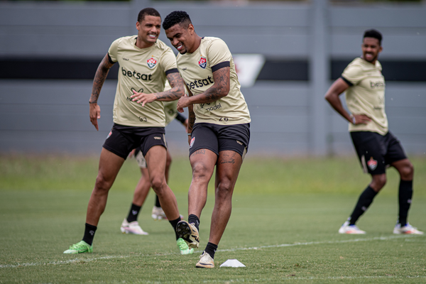 Vitória faz último treino antes de confronto conta o Botafogo