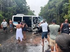 Imagem - Taxista morre em acidente envolvendo van em Porto Seguro