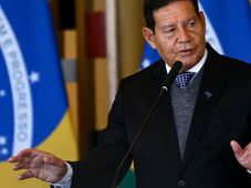 Imagem - Mourão questiona se é crime 'escrever bobagem' e diz que plano de golpe é 'fanfarronada'