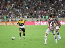 Imagem - Com o Vitória de olho, Fluminense e Criciúma empatam e se complicam na luta contra o rebaixamento