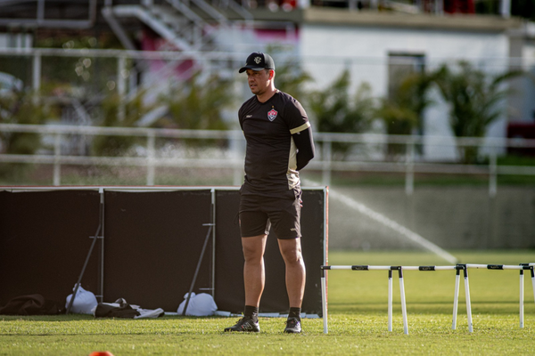 Vitória vai se tornar o clube com mais jogos sob o comando de Carpini na carreira ao final da Série A