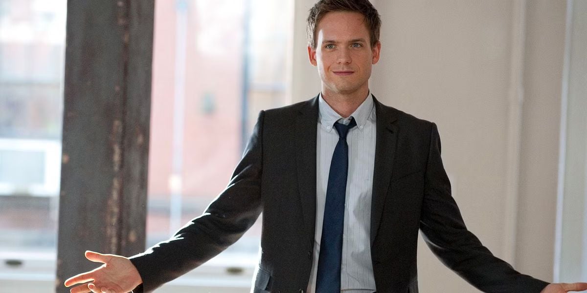 Patrick J. Adams viveu Mike