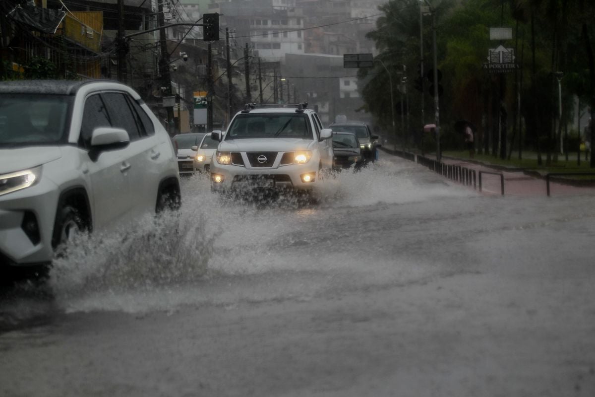 Salvador amanheceu sob chuva nesta quarta (27)