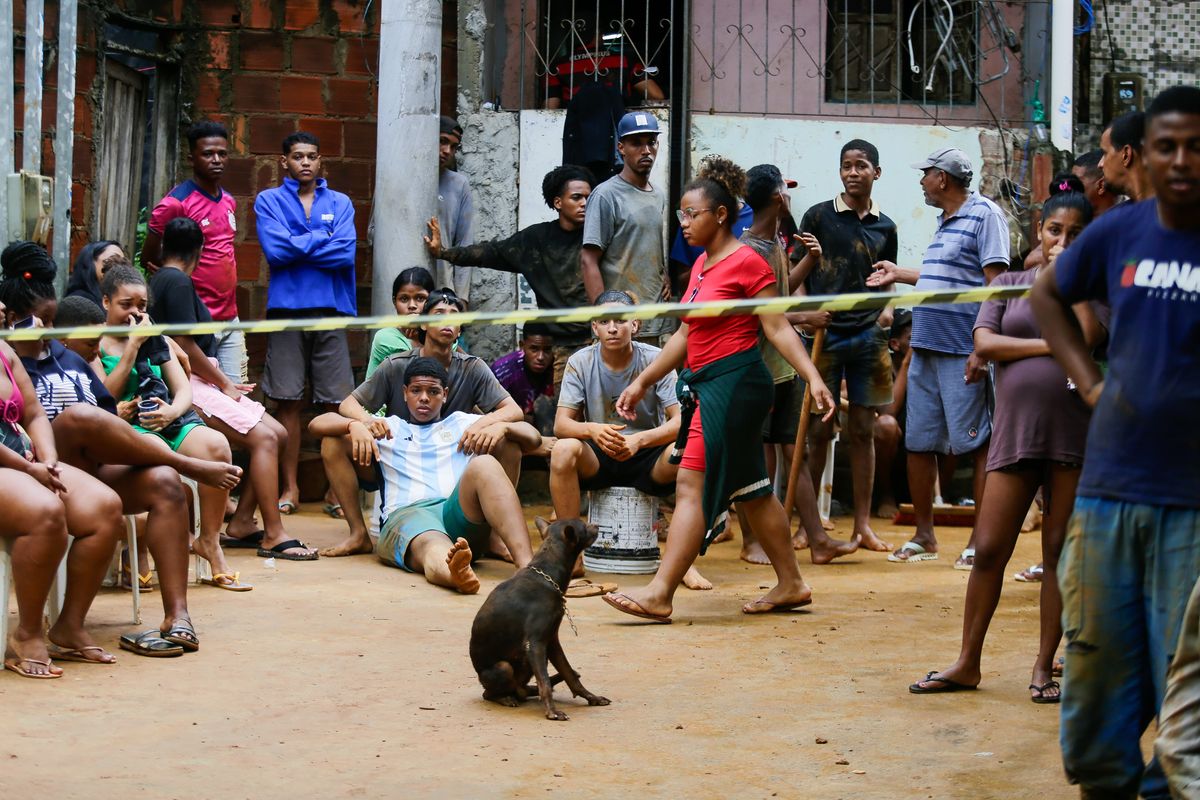 Moradores de Saramandaia aguardam por notícias