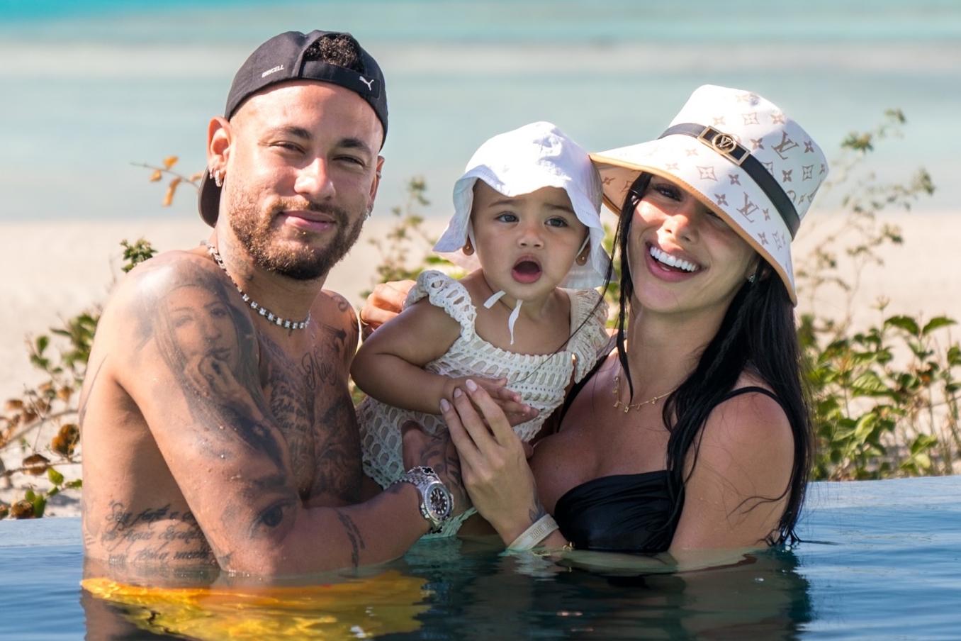 Neymar, Bruna Biancardi e filha por Reprodução / Redes Sociais