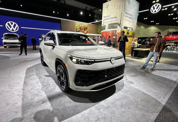 O Volkswagen Tiguan ganhou nova geração com apenas cinco lugares