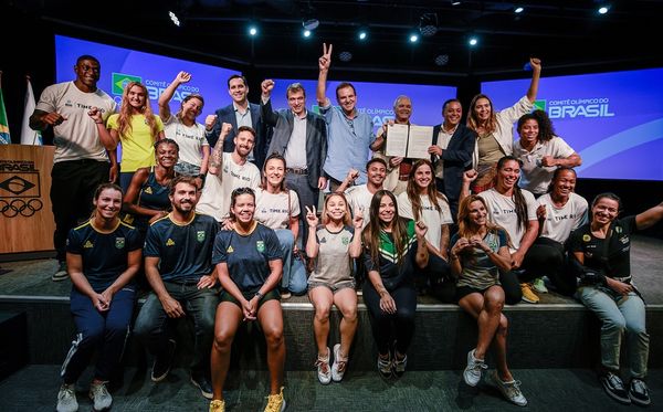 Atletas do Time Rio celebram a candidatura de Rio e Niterói