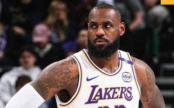 LeBron James em ação pelos Lakers