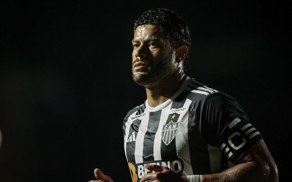 Hulk em ação durante jogo contra o Vasco