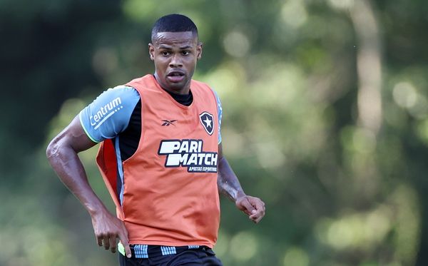 Baiano, Júnior Santos negocia com o Bahia por Vítor Silva/Botafogo