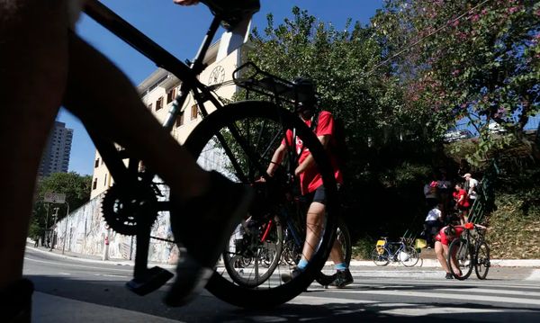 Bicicletada na Avenida Paulo VI