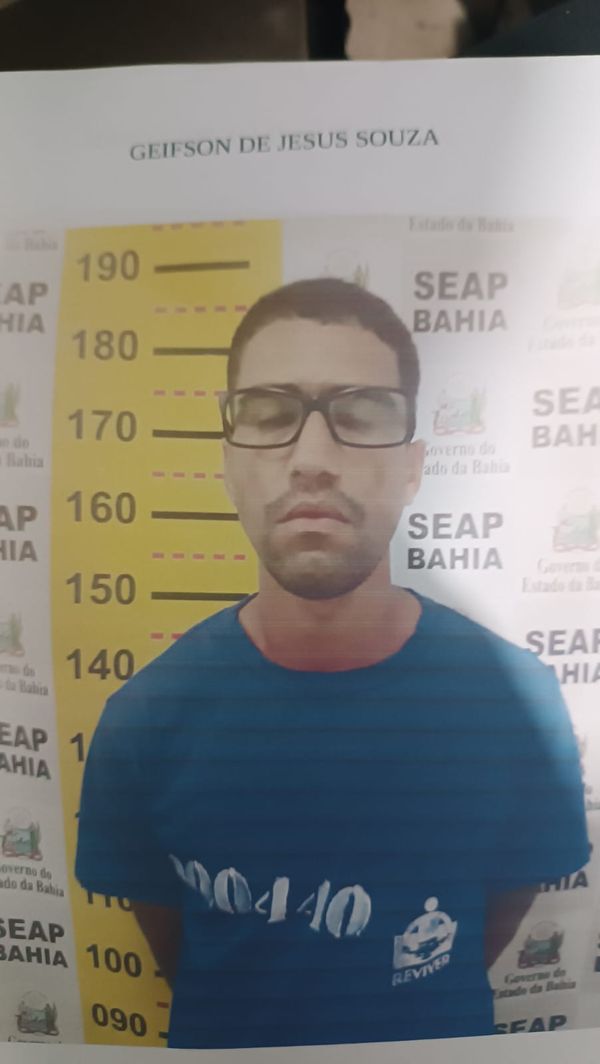 Foragidos são procurados pela polícia por Divulgação / Seap