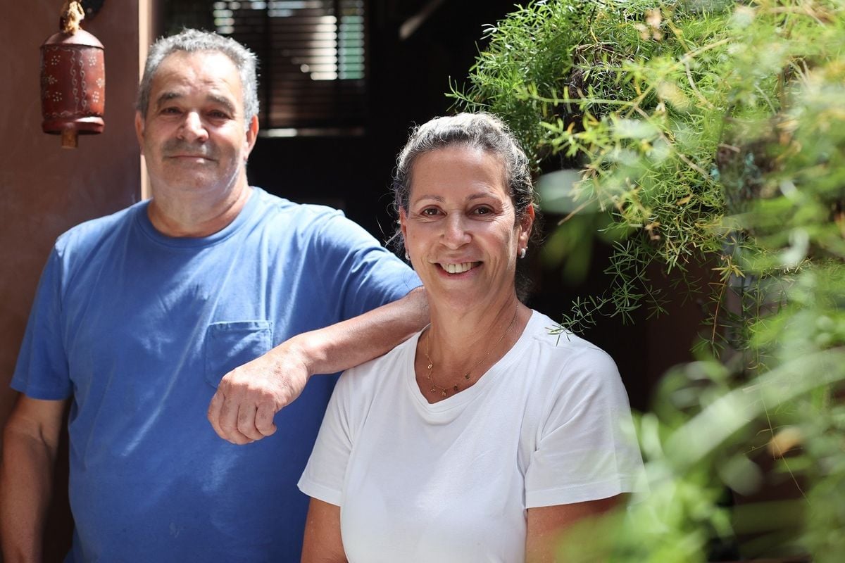 Irmãos, Edilson e Solange Santos são sócios do Solange Café