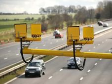 Imagem - Já está multando? Radar de velocidade média começa a ser instalado em rodovias