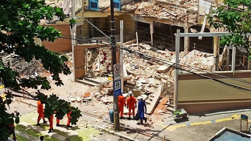 Imagem - Desabamento de teto de escola particular deixa cinco feridos no Itaigara